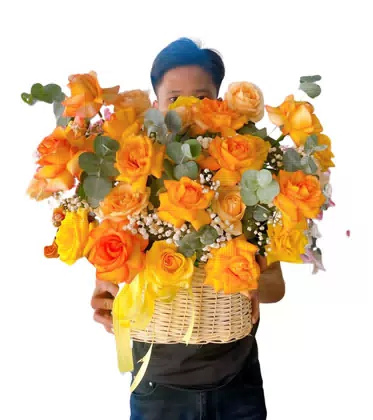 Giỏ Hoa Hồng Cam Vàng Rực Rỡ Giỏ Tre