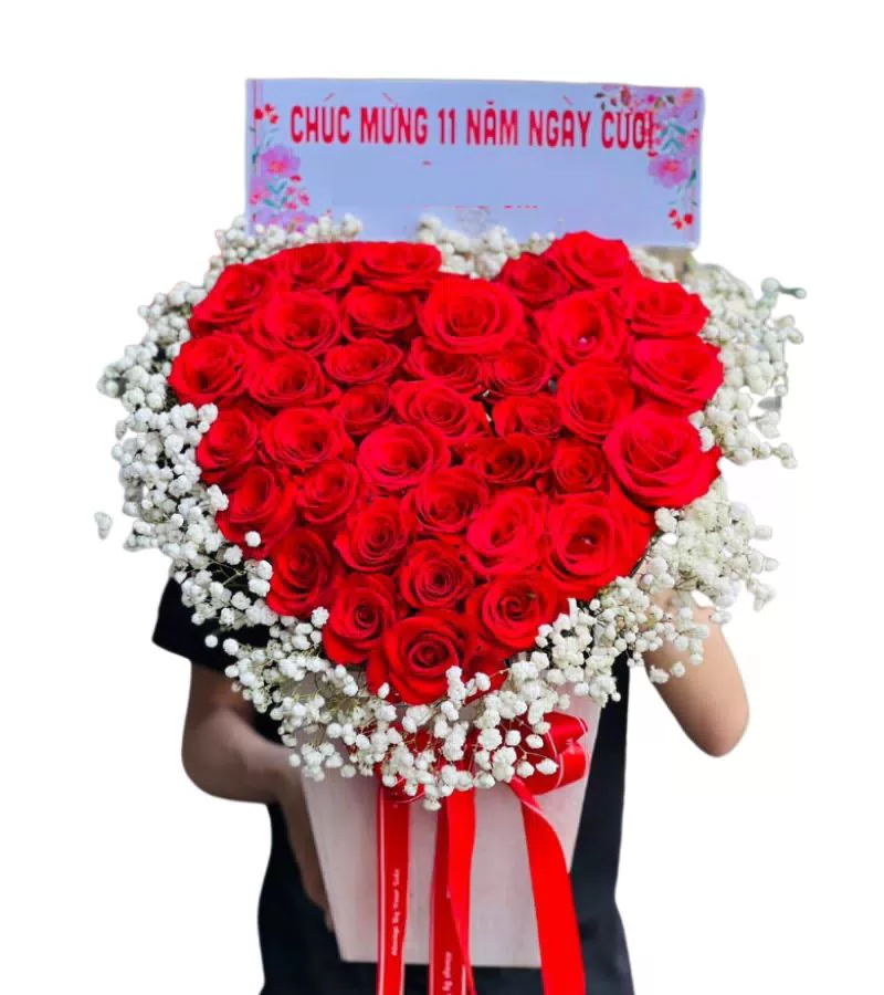 Giỏ Hoa Hồng Đỏ Trái Tim Chúc Mừng Kỷ Niệm Cưới