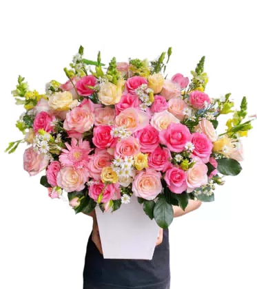 Giỏ Hoa Hồng Phấn Phối Vàng Đồng Tiền Tươi Vui