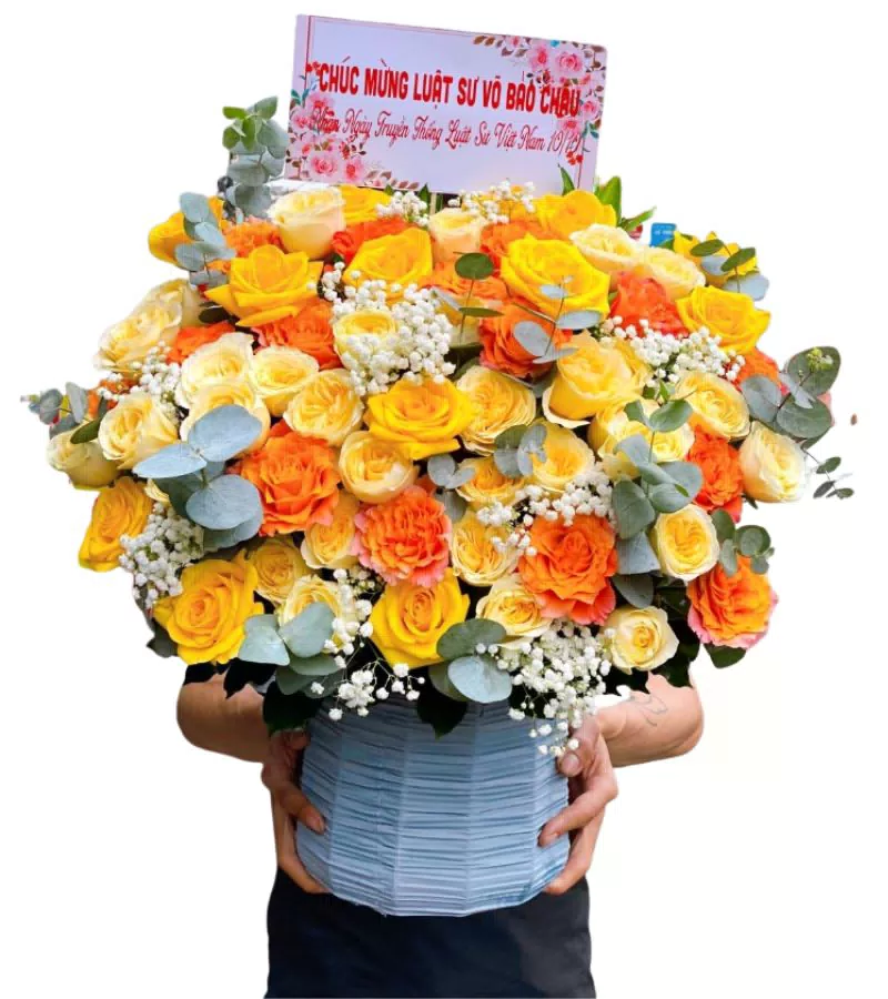 Giỏ Hoa Hồng Vàng Cam Chúc Mừng Luật Sư