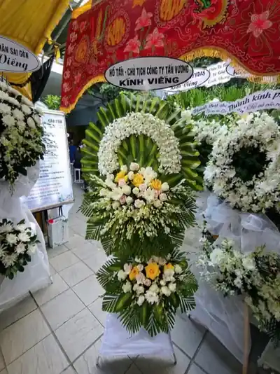 Vòng hoa đám tang 2 tầng