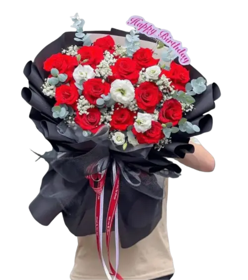 Bó hoa hồng đỏ xen hoa cát tường trắng