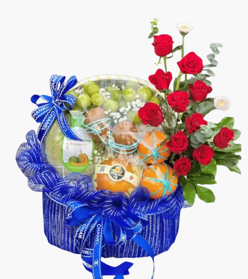 Giỏ trái cây kèm hoa hồng đỏ