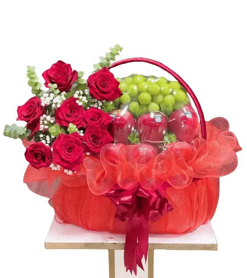 Giỏ trái cây kèm hoa hồng đỏ 4